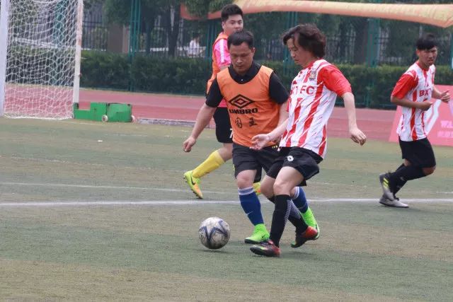 快船5连胜终结鹈鹕4连胜 尼克斯大胜76人3连胜